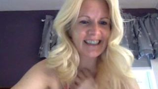 rachaelb attractive blonde fucking herself with fingers