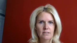 rachaelb beautiful lady pulls pussy