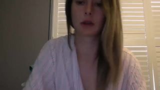 sweethello44 busty harlot fingering pussy