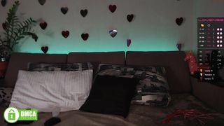 sweet_sexy_emi crazy lady jerks off and cums