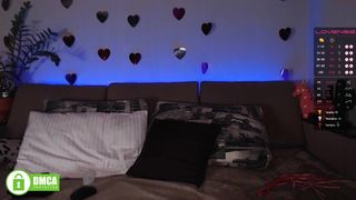 sweet_sexy_emi crazy lady jerks off and cums