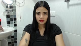 sweet_samantha_ gorgeous model tightly stretches both holes.