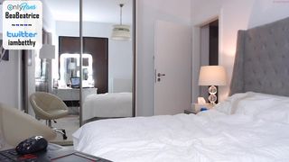 squirtbetty sexy bitches