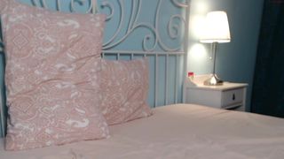 smiling_princess spread her legs and caresses herself