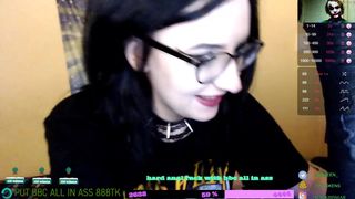 lsqueen sexy mare passionately masturbates pussy