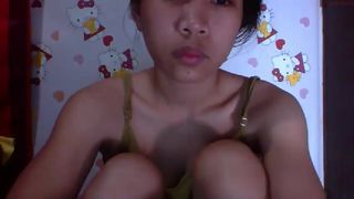 lil_kitty14 hot beast jerking her shaved cunt