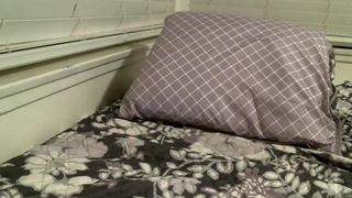 kitty_cox busty  cam girl  undresses and caresses her pussy