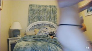 hapypenguin bitch in stockings gets squirt