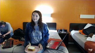 hapypenguin great bitch wore a mask and fucks with a toy