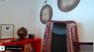 debralee busty bitch jerking her pussy with phallus