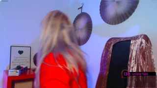 debralee big boobed bitch licks dildo