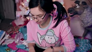 dawnwillow blonde slut caresses sex lips