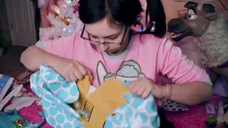 dawnwillow blonde slut caresses sex lips