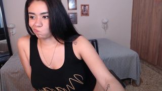 charlote tasty  cam girl  fucks her ass furiously