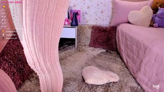 aprilrussel_ adorable chicks masturbating cunt