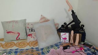 anny_w_ the obstinate babe works the body with oil