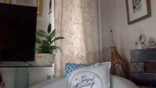 gl1tter_barbie beautiful schoolgirl fucks juicy pussy