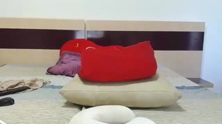 full_milk loud female squeals from a great handjob