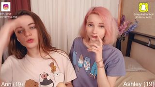 anna_mariia played with tits