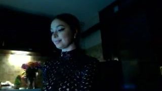 no_bo_dy Mature masturbates in front of webcam