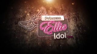 Ellie Idol put the webcam under the table