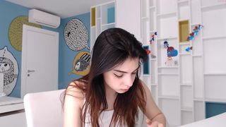 stiret naughty bitch fucks pussy