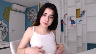 stiret naughty bitch fucks pussy