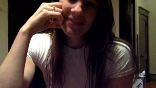 lala_nibbles Chubby brunette