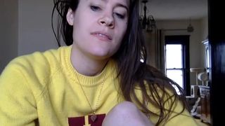 lala_nibbles Black-haired confused