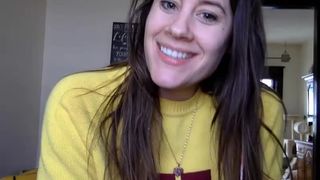 lala_nibbles Black-haired confused