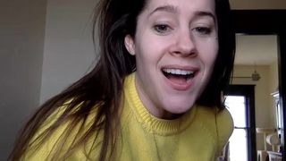 lala_nibbles busty small exposes her charms