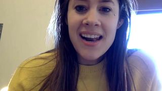 lala_nibbles gorgeous bitches do caressing in the shower