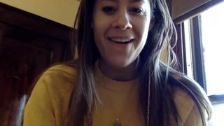 lala_nibbles seductive babe shows boobs