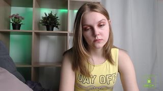 jenna_white hot chick fucks pussy sex toy