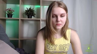 jenna_white hot chick fucks pussy sex toy