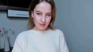 emberli naughty nipple exposes her body