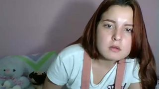 amanda__callum impressive babe plays her vagina with sex toy