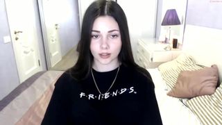 xdottir hot young lady is fucking pussy