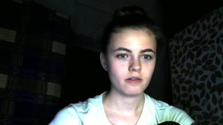 vikaleto Pretty brunette