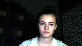 vikaleto Pretty brunette