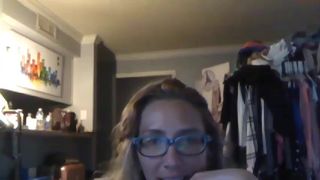 vernspice pretty girl fucks her cap