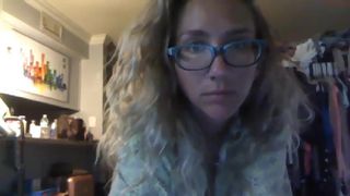 vernspice pretty girl fucks her cap