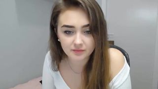 silvia_ami whore model pulls pussy