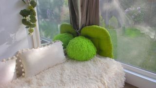 sassyt33n perfect swell caresses sex lips