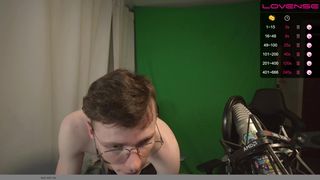 lonediggers__ chick eagerly absorbs dildo