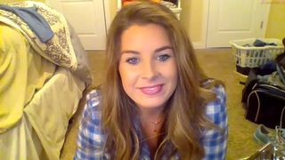 ky_lynn  cam girl  masturbates shaved vagina