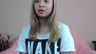 ji_yeon dizzy seducing with cool ass