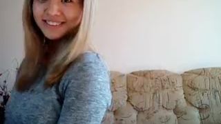 ji_yeon skillful slut jerks off