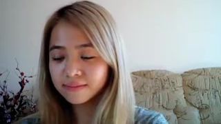 ji_yeon skillful slut jerks off