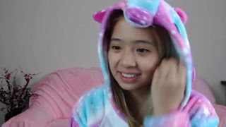 ji_yeon Lacy brunette